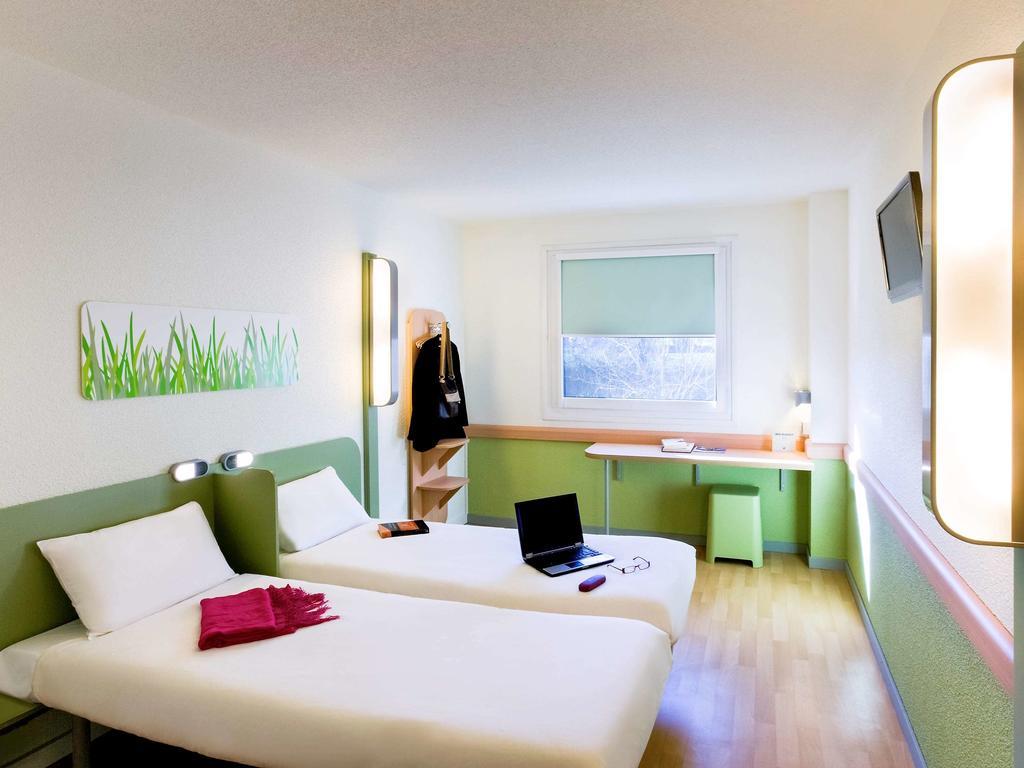 Ibis Budget Madrid Alcala De Henares La Dehesa ภายนอก รูปภาพ