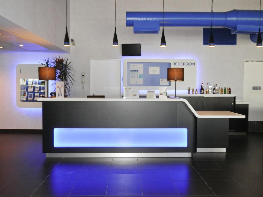 Ibis Budget Madrid Alcala De Henares La Dehesa ภายนอก รูปภาพ